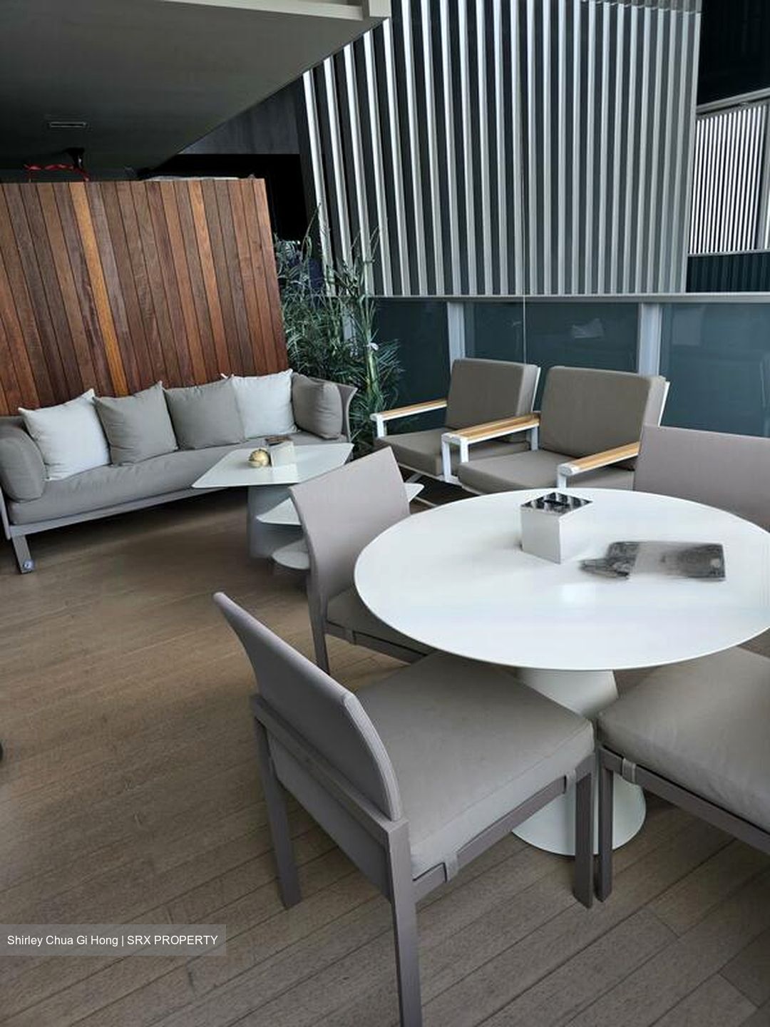 TwentyOne Angullia Park (D9), Condominium #555385821